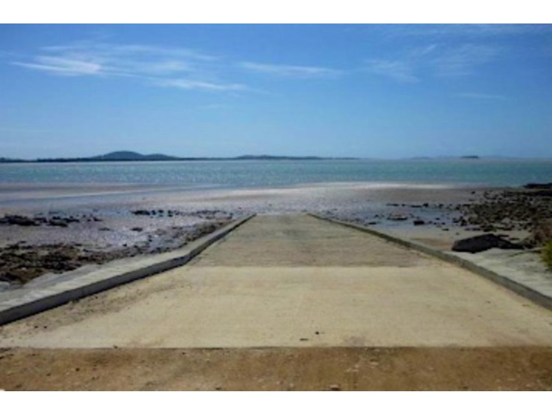 17 Taylor Street, Keppel Sands QLD 4702