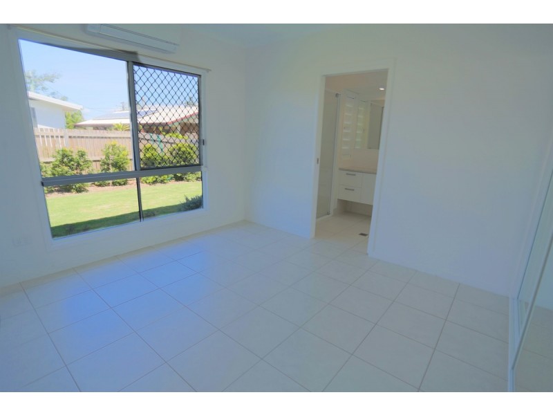 62 Hill Street, Emu Park QLD 4710