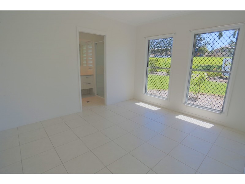 62 Hill Street, Emu Park QLD 4710