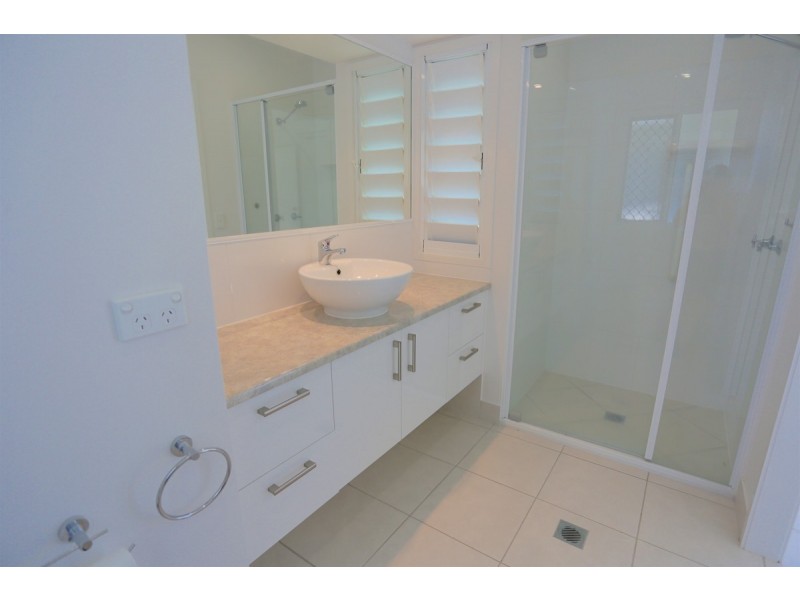 62 Hill Street, Emu Park QLD 4710