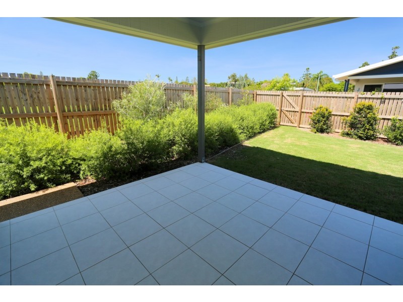 62 Hill Street, Emu Park QLD 4710