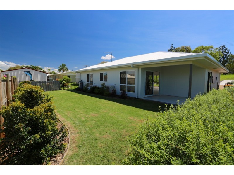 62 Hill Street, Emu Park QLD 4710