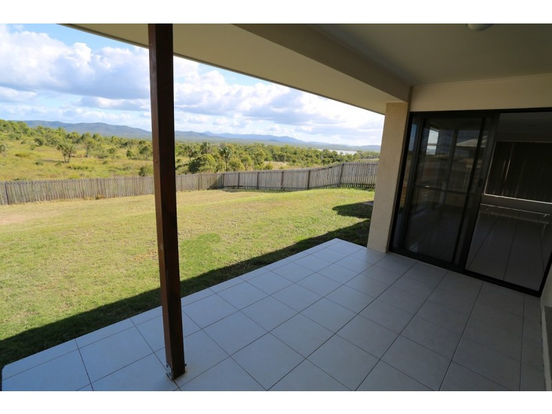 60 Falcon Crest, Zilzie QLD 4710