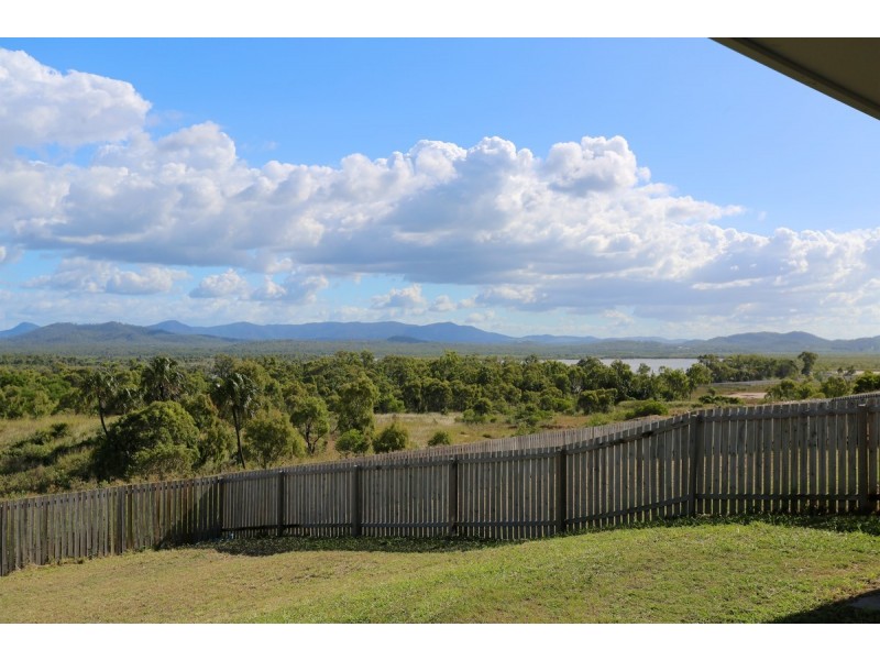 60 Falcon Crest, Zilzie QLD 4710