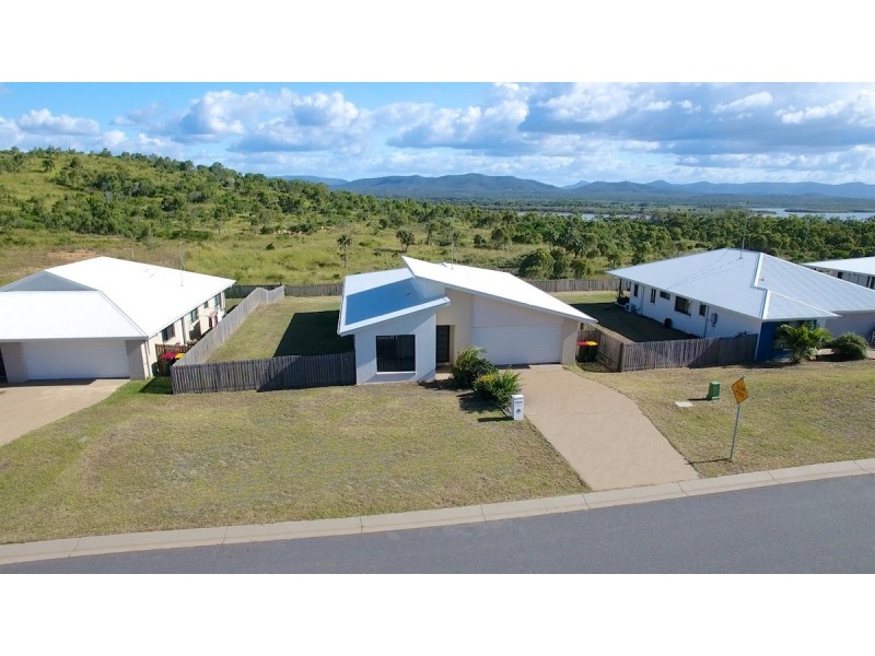 60 Falcon Crest, Zilzie QLD 4710