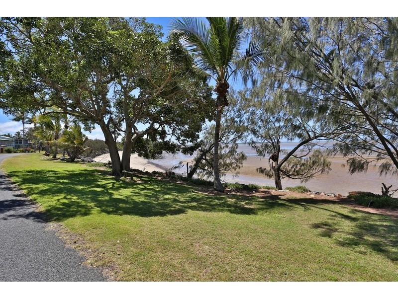 136 Schofield Parade, Keppel Sands QLD 4702