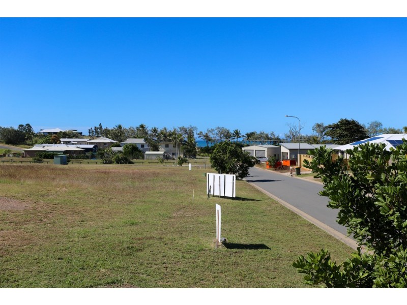 10 Fishermans Lane, Emu Park QLD 4710