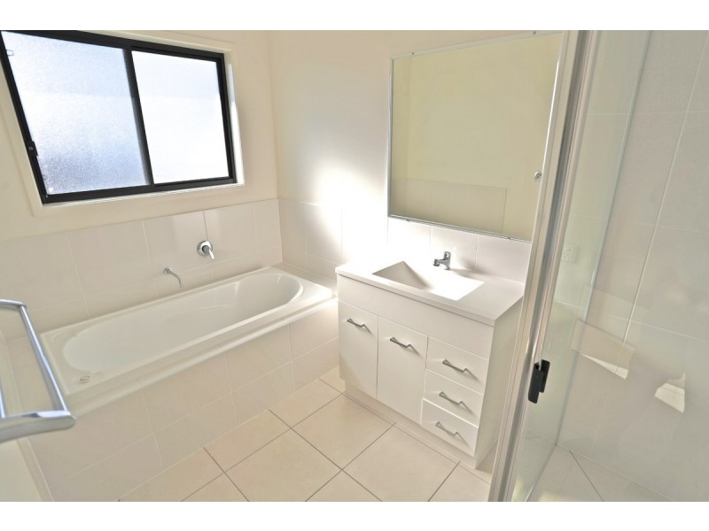 33 Outrigger Drive, Mulambin QLD 4703