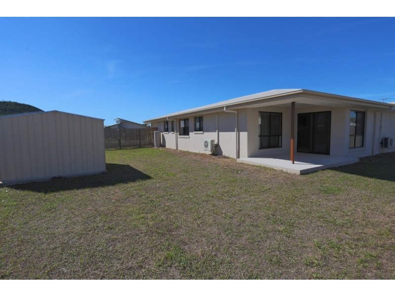 33 Outrigger Drive, Mulambin QLD 4703