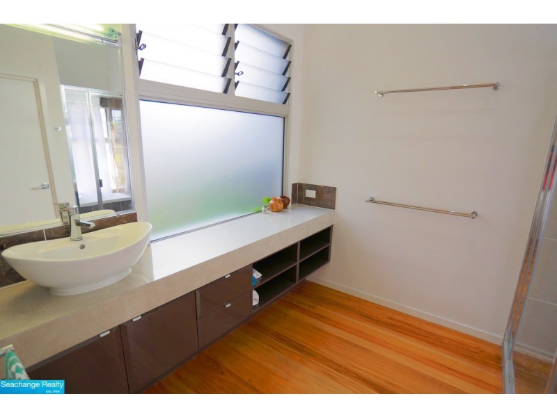 11 Hideaway Road, Zilzie QLD 4710