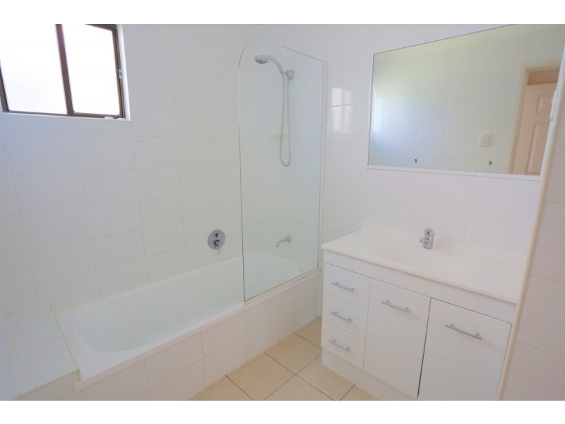 1 Larnach Street, Zilzie QLD 4710