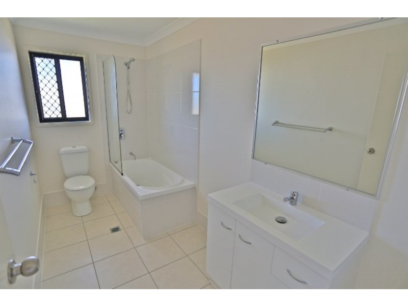 34 Falcon Crest, Zilzie QLD 4710