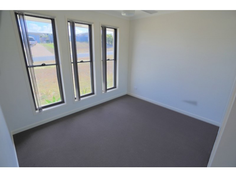 14 Falcon Crest, Zilzie QLD 4710