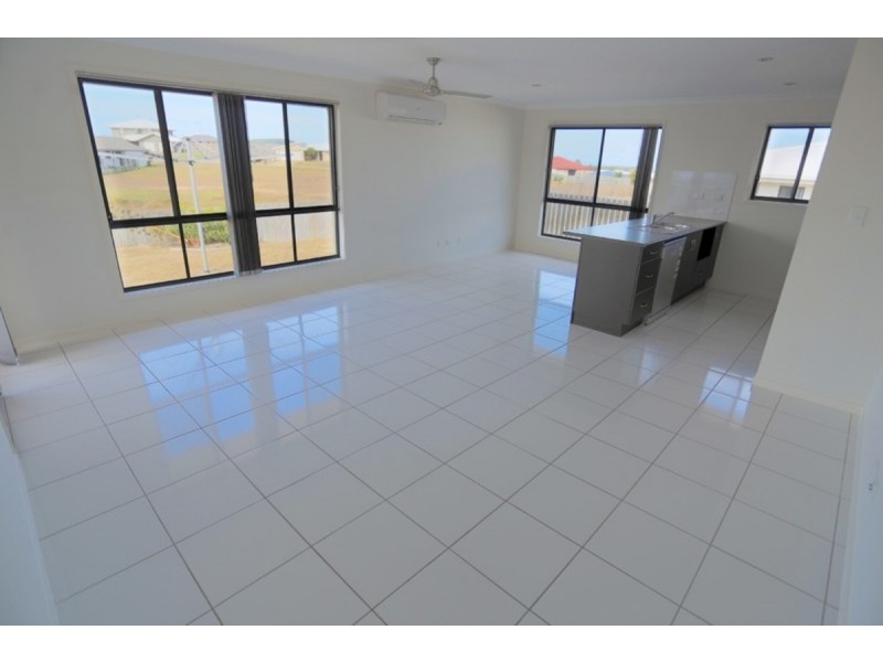 14 Falcon Crest, Zilzie QLD 4710