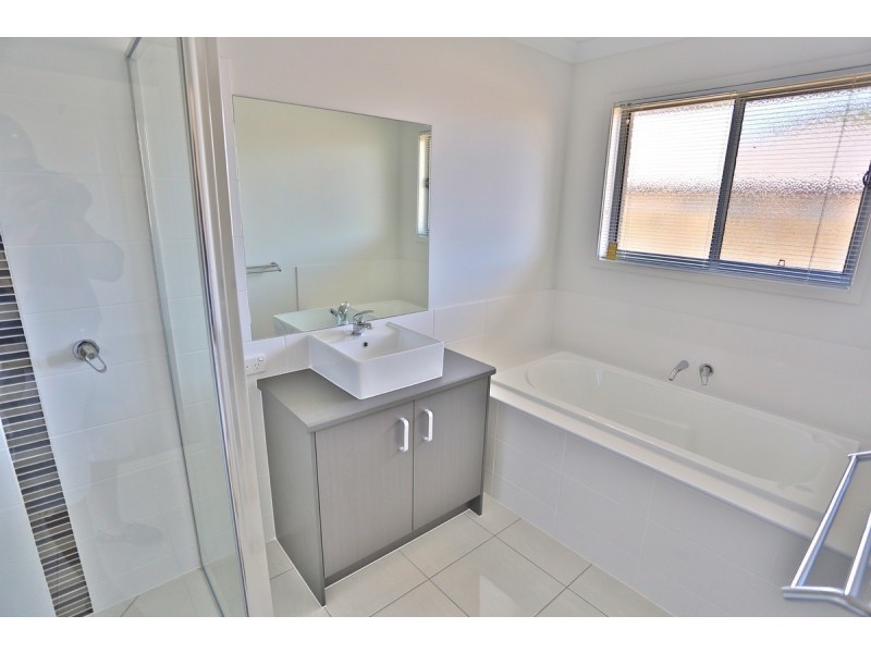 2 Aqua Lane, Mulambin QLD 4703