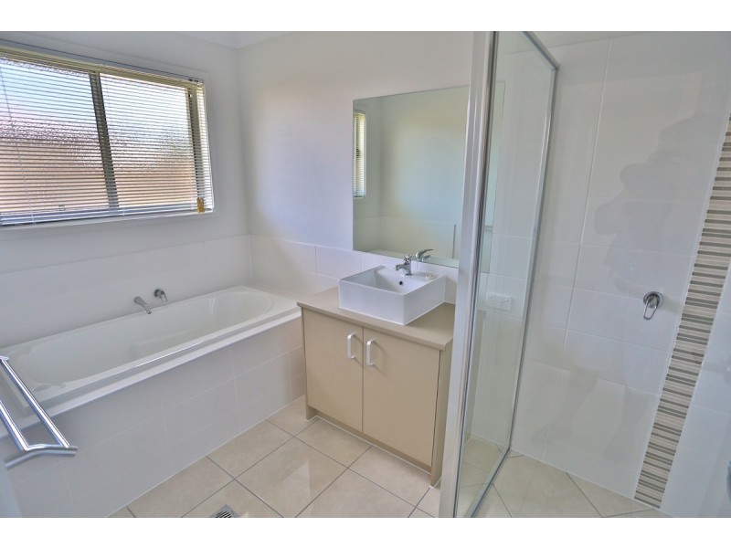 19 Beachside Circuit, Mulambin QLD 4703