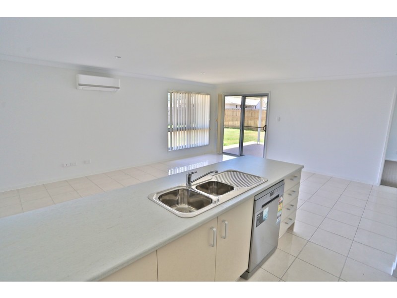 19 Beachside Circuit, Mulambin QLD 4703