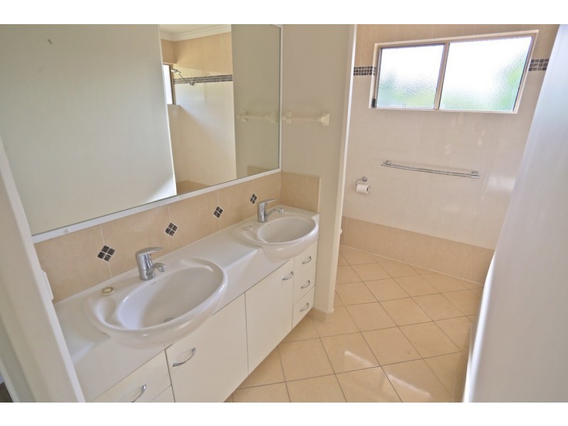 29 Nerita Avenue, Emu Park QLD 4710