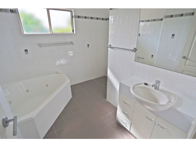 29 Nerita Avenue, Emu Park QLD 4710