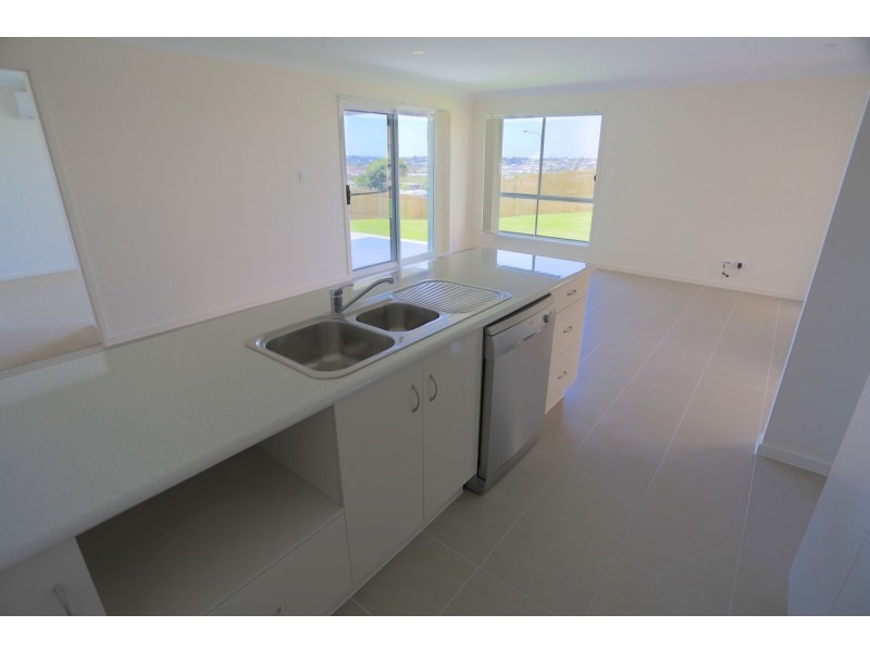 1 Barclay Avenue, Zilzie QLD 4710