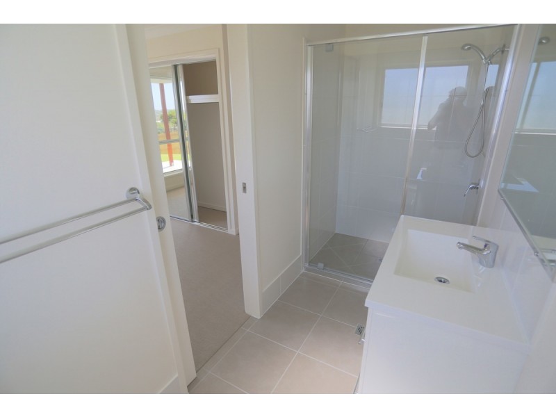 1 Barclay Avenue, Zilzie QLD 4710