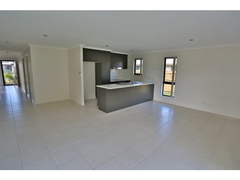 30 Beachside Circuit, Mulambin QLD 4703