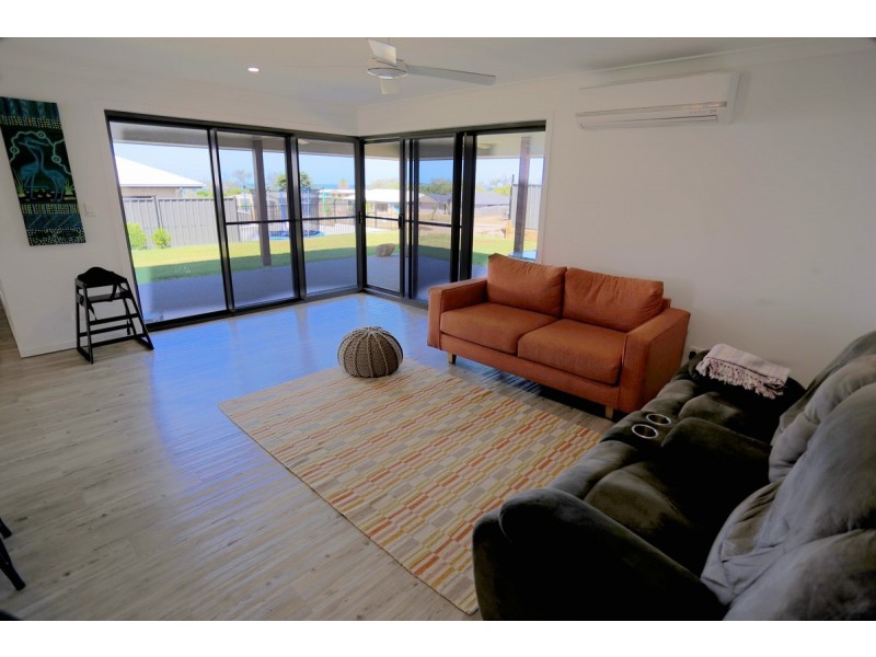 20 Albemarle Street, Emu Park QLD 4710