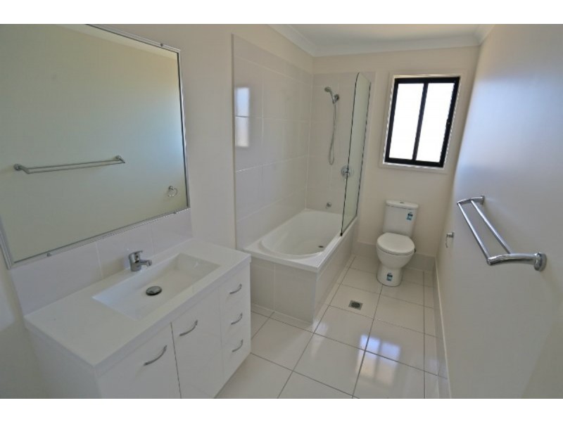 66 Falcon Crest, Emu Park QLD 4710