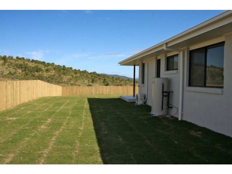 66 Falcon Crest, Emu Park QLD 4710