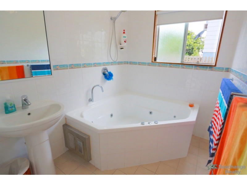 25 Lindsay Street, Zilzie QLD 4710