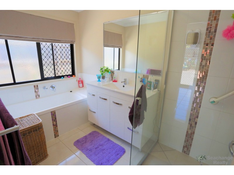 21 Cocoanut Point Drive, Zilzie QLD 4710