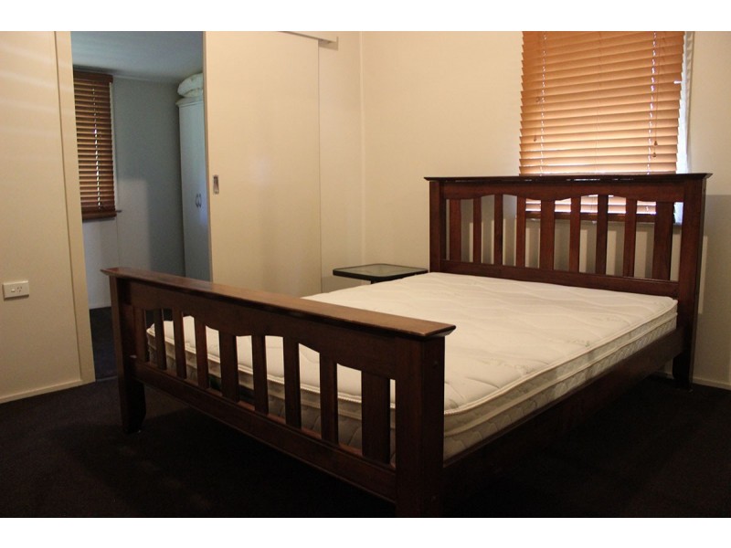 24 Gough Street, Park Avenue QLD 4701