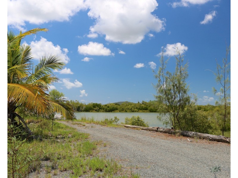 90 Hoys Road, Coowonga QLD 4702