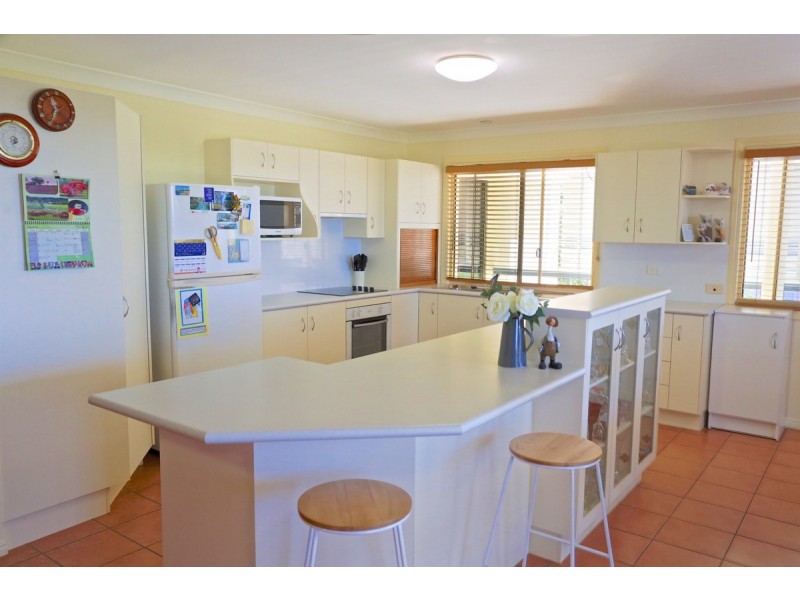 1 Taldora Place, Emu Park QLD 4710