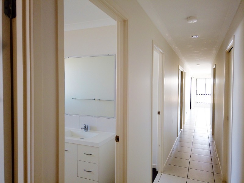 25 Falcon Crest, Zilzie QLD 4710