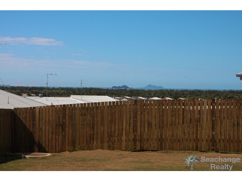 25 Falcon Crest, Zilzie QLD 4710