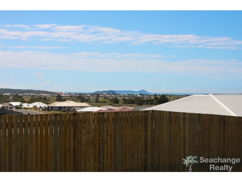 25 Falcon Crest, Zilzie QLD 4710