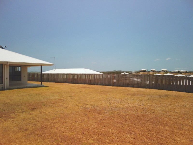 25 Falcon Crest, Zilzie QLD 4710