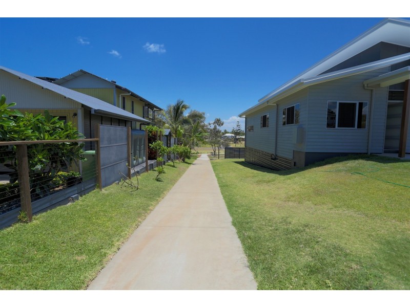 80 Larnach Street, Emu Park QLD 4710