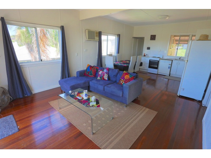 52 Archer Street, Emu Park QLD 4710