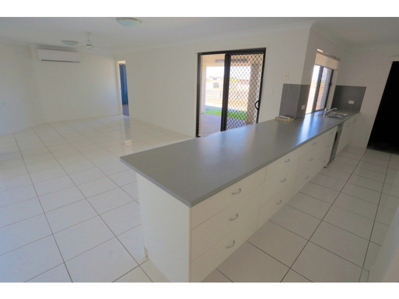 51 Amalfi Drive, Zilzie QLD 4710