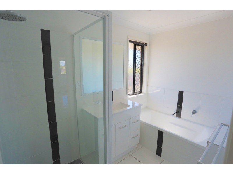 51 Amalfi Drive, Zilzie QLD 4710