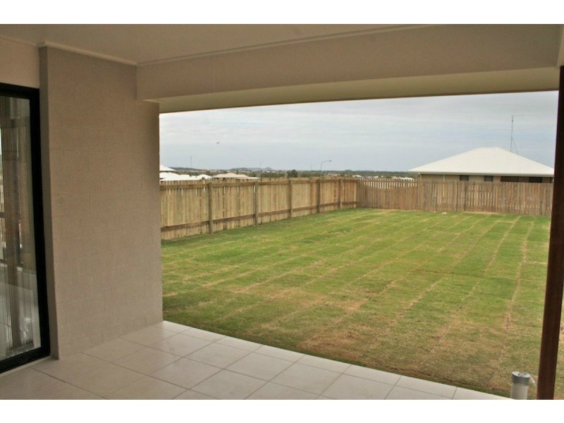 21 Falcon Crest, Emu Park QLD 4710