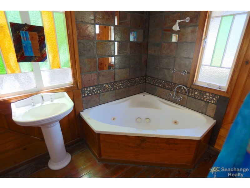 17 Emu Street, Emu Park QLD 4710