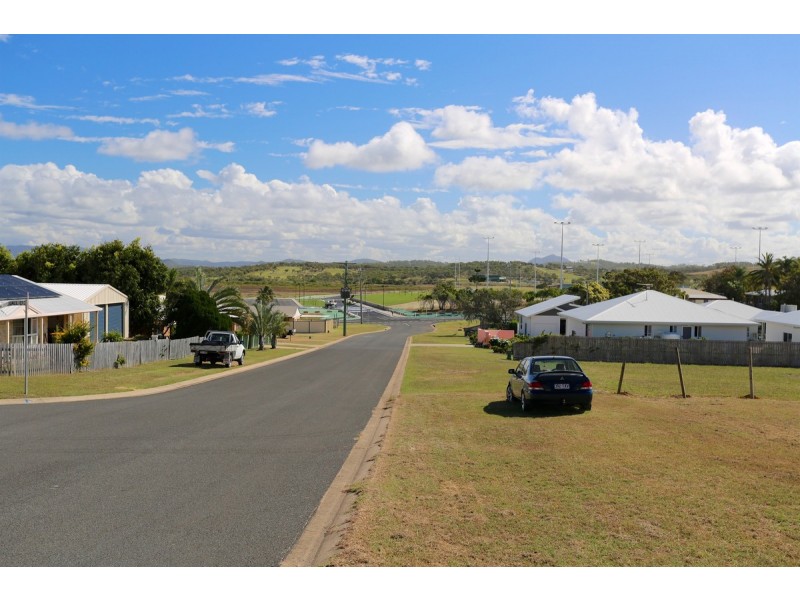 37-39 Thomas Street, Emu Park QLD 4710