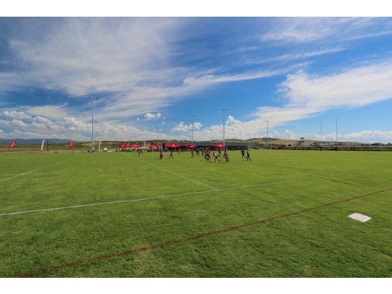 37-39 Thomas Street, Emu Park QLD 4710