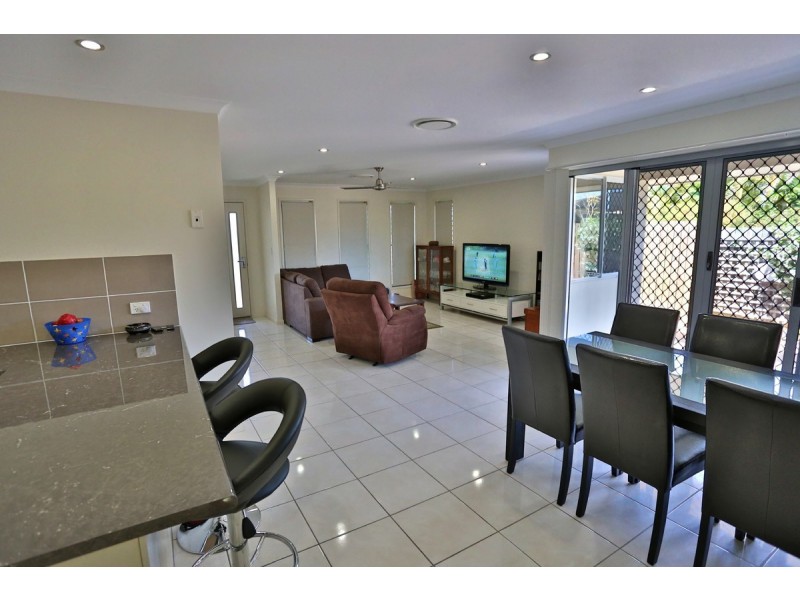 1/141 Hartley Street, Emu Park QLD 4710