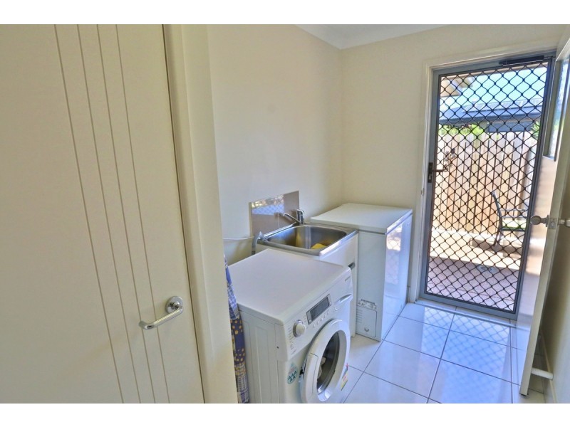 1/141 Hartley Street, Emu Park QLD 4710