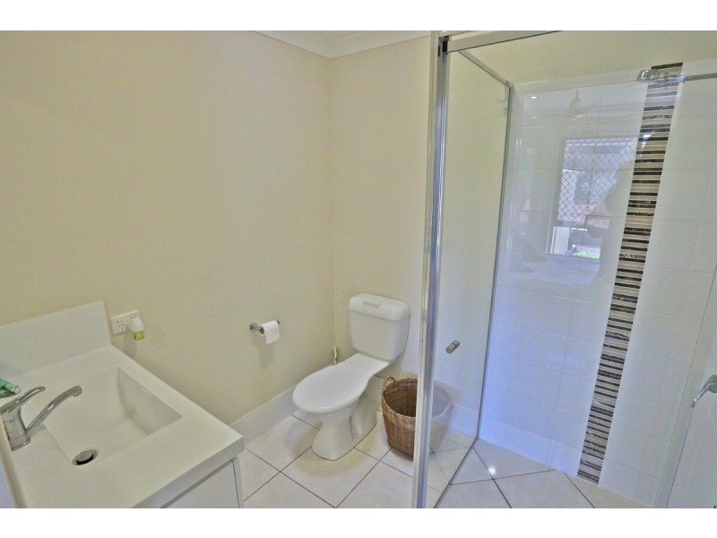 1/141 Hartley Street, Emu Park QLD 4710