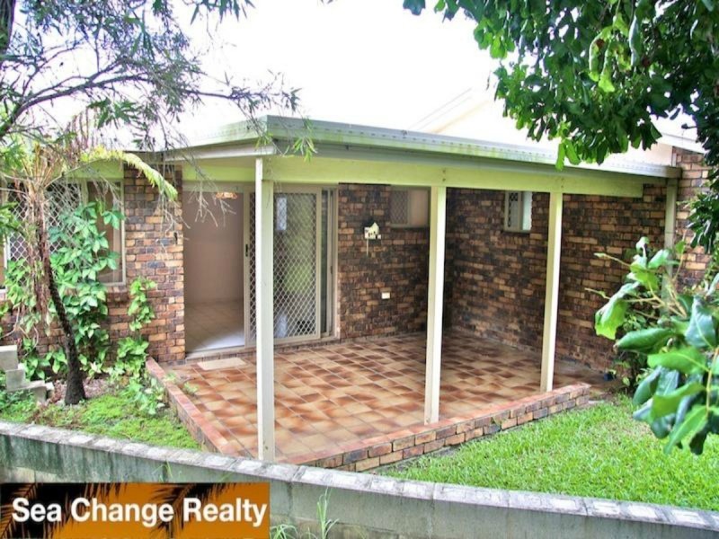 U1/25-27 Richard Street, Emu Park QLD 4710